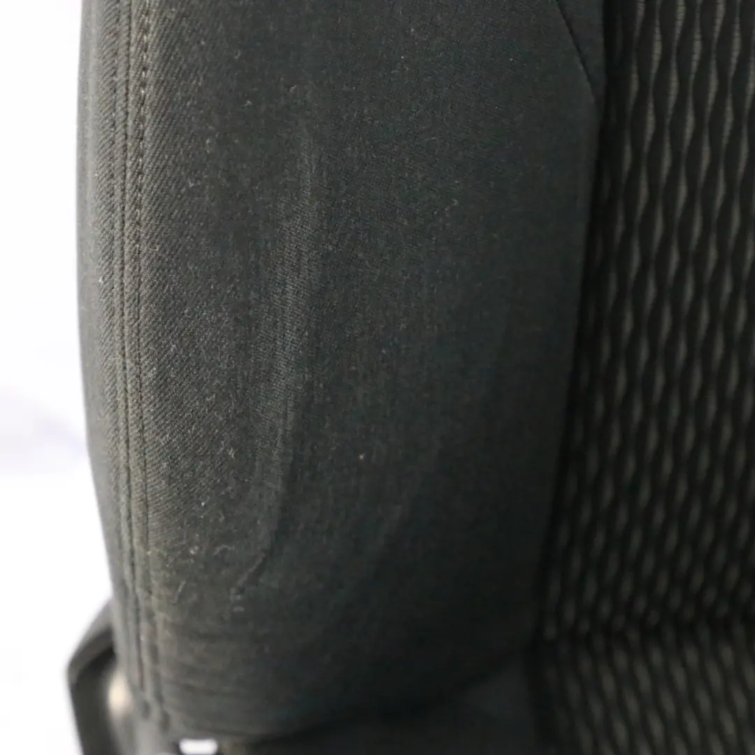 Fotel Przedni Prawy Materiał Antracyt do BMW F30 F31 o numerze 7295104 BMW F30 F31 Fotel Przedni Prawy Materiał Antracyt - SKU 7295104-6 - Numer Części 7295104