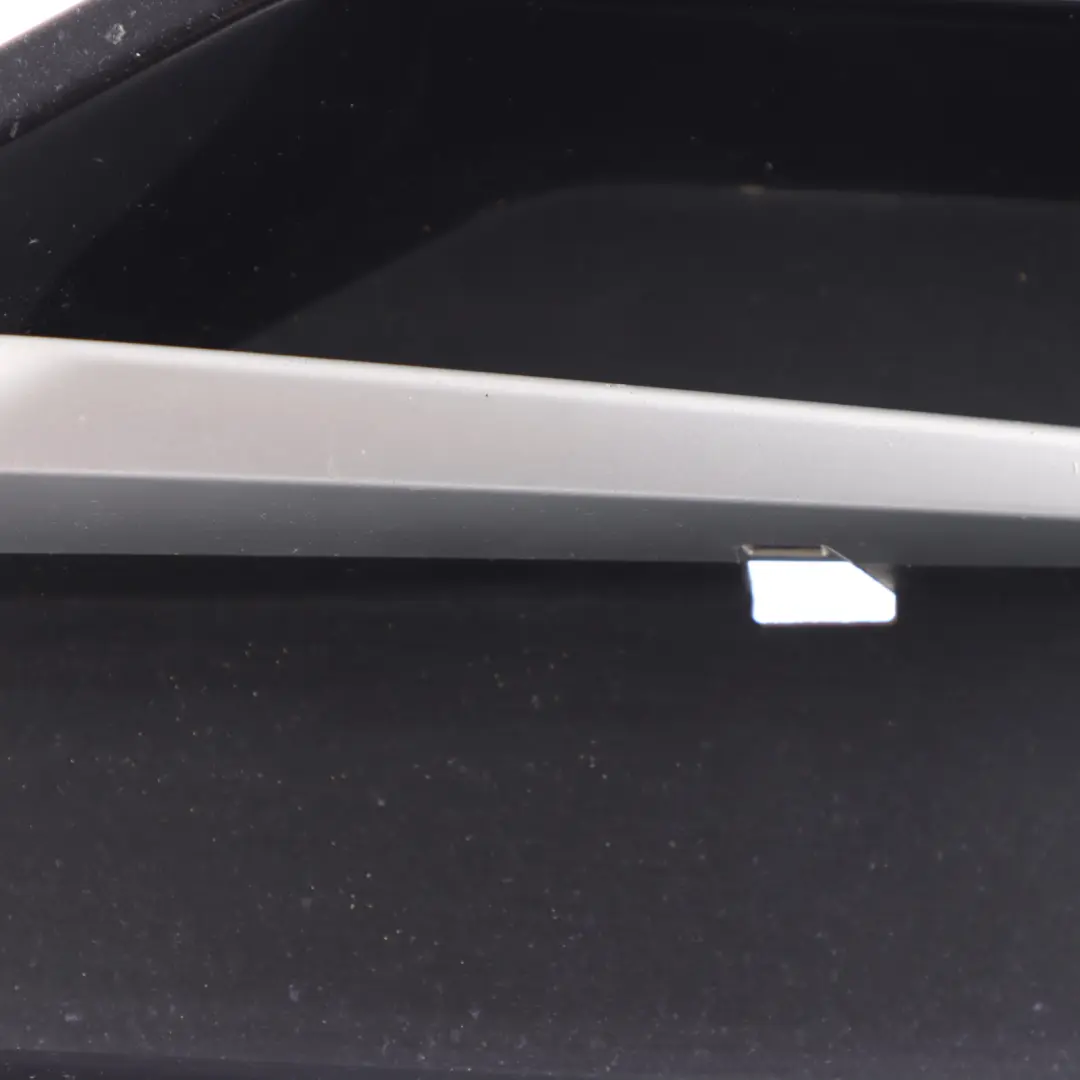 Moldura Parachoques Delantero Izquierdo Sport Line para BMW F30 F31 con número de pieza 7300737 BMW F30 F31 Moldura Parachoques Delantero Izquierdo Sport Line - SKU 7300737 - Número de pieza 7300737