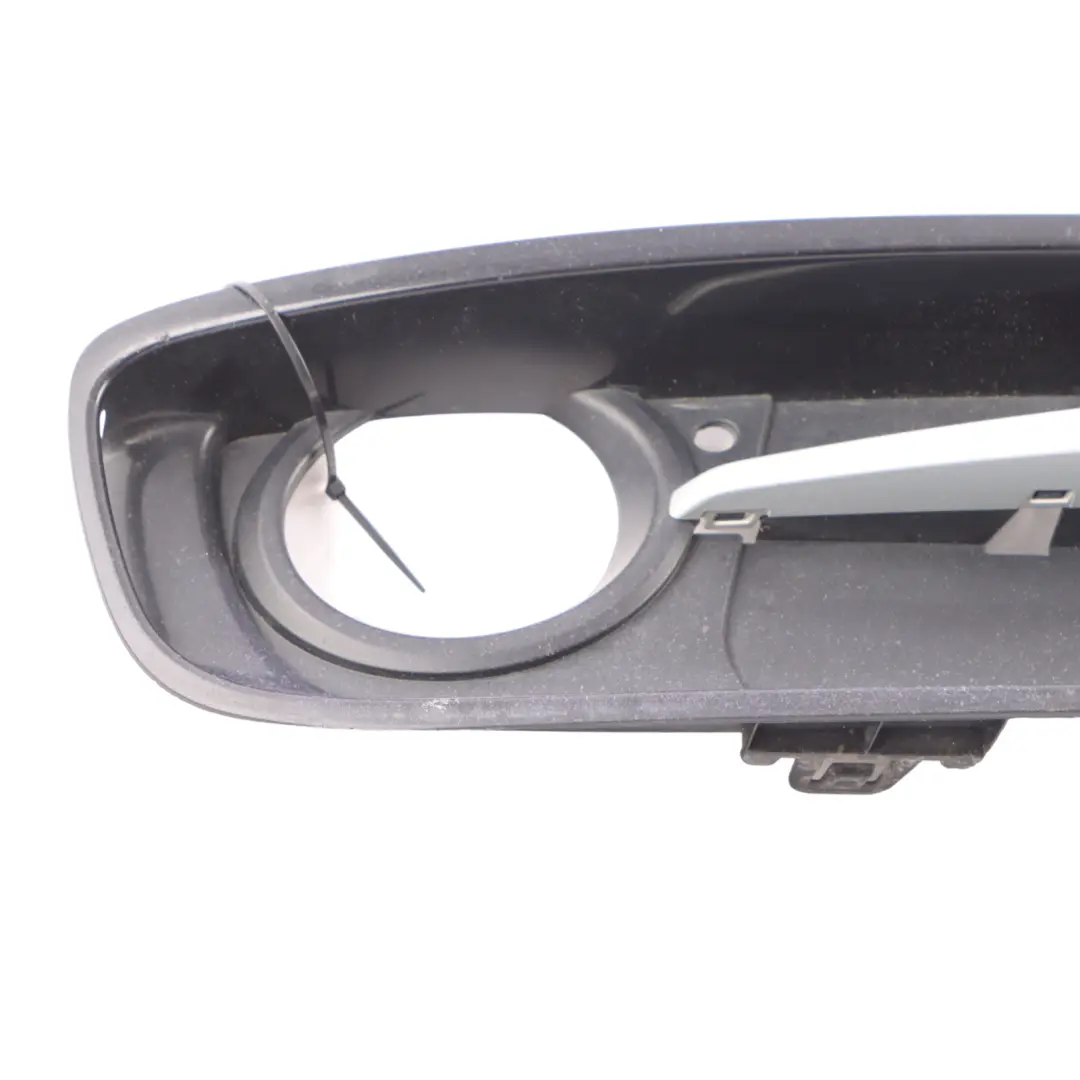 Front Bumper Closed Grid Grille Right O/S Sport Line to BMW F30 F31 with Part number 7300738 BMW F30 F31 Front Bumper Closed Grid Grille Right O/S Sport Line - SKU 7300738 - Part number 7300738