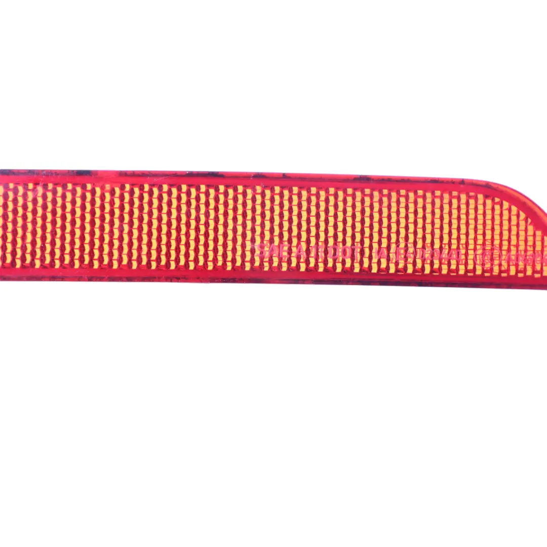 Réflecteur de pare chocs arrière gauche rouge BMW F30 F32 F33 - SKU 7301187 - Numéro de pièce 7301187