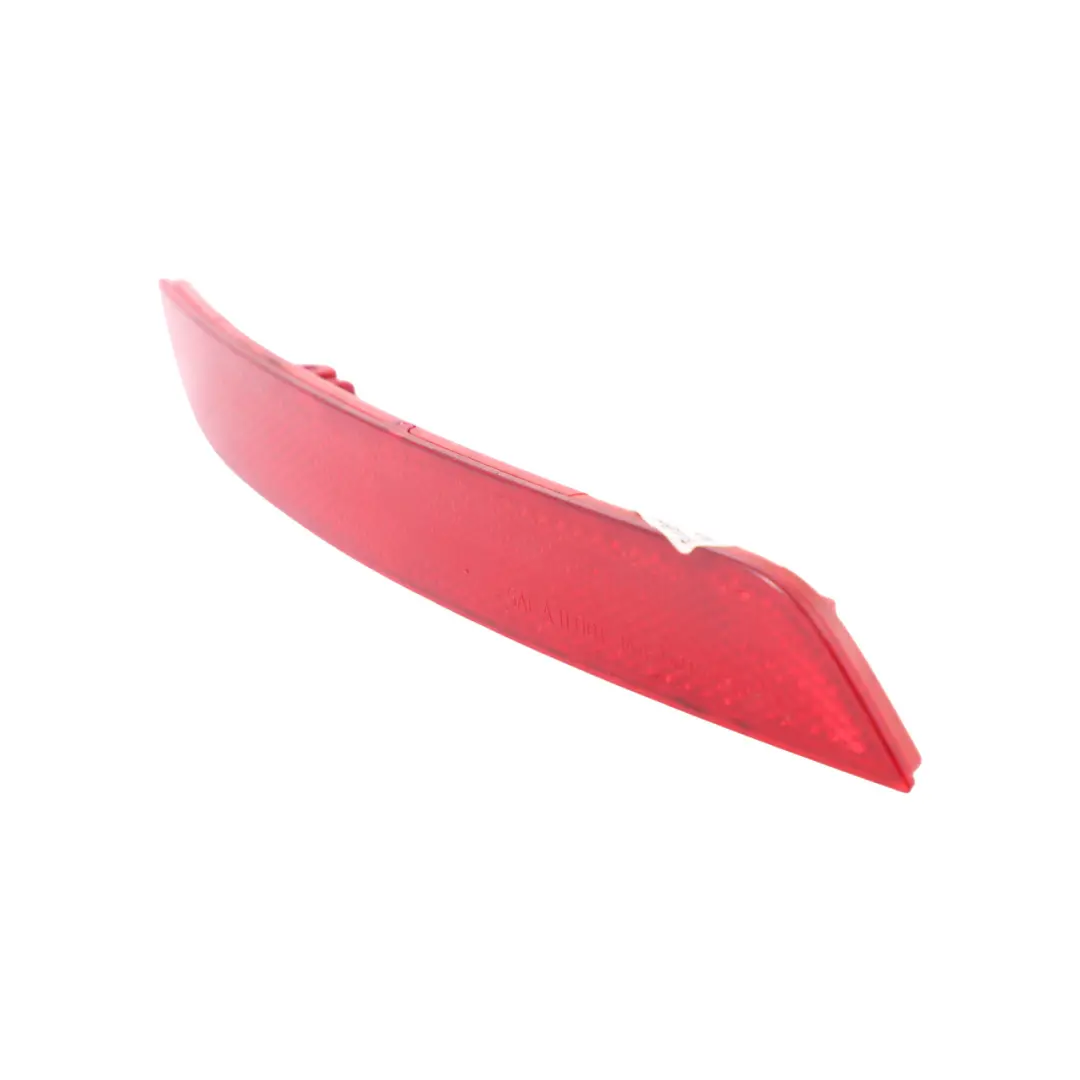 Réflecteur lampe arrière gauche pare-chocs garniture rouge pour BMW F30 à propos du numéro de pièce 730118705 BMW F30 Réflecteur lampe arrière gauche pare-chocs garniture rouge - SKU 730118705 - Numéro de pièce 730118705