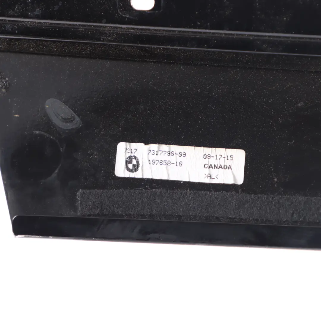 Tapa Columna Puerta Delantera Derecha Embellecedor Pilar Alto Brillo para BMW X6 F16 con número de pieza 7317790 BMW X6 F16 Tapa Columna Puerta Delantera Derecha Embellecedor Pilar Alto Brillo - SKU 7317790 - Número de pieza 7317790