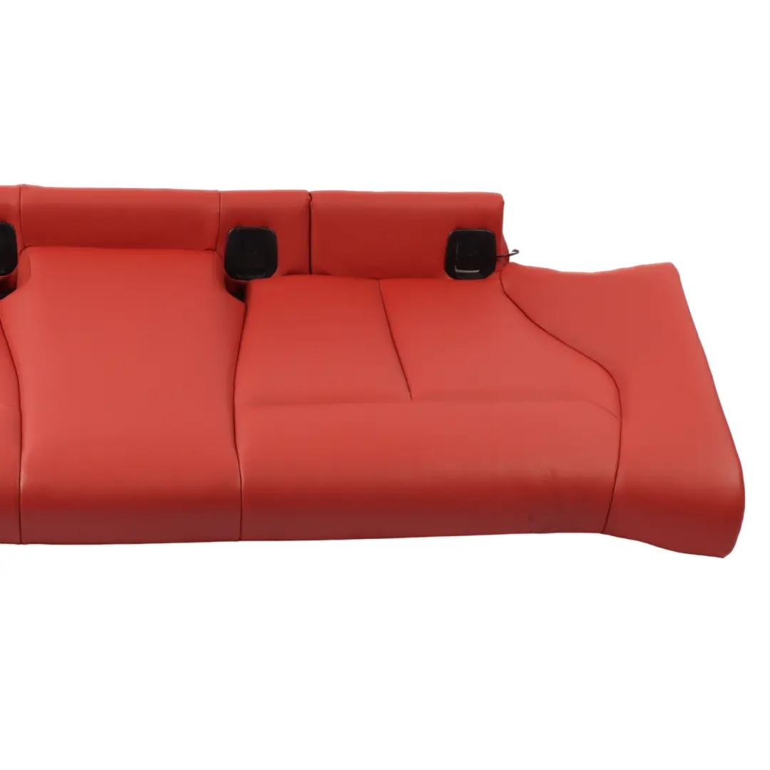 Asiento Trasero Banco Tapizado Cuero Dakota Coral Rojo para BMW F21 con número de pieza 7320067 BMW F21 Asiento Trasero Banco Tapizado Cuero Dakota Coral Rojo - SKU 7320067 - Número de pieza 7320067