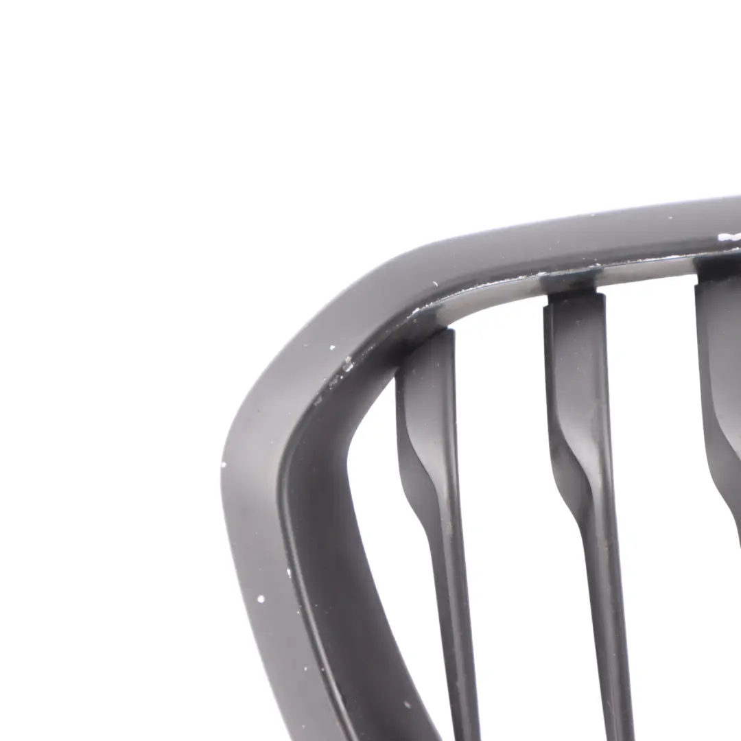 BMW F20 F21 LCI Przednia Osłona Chłodnicy Grill Nerka Prawa Czarna - SKU 7371686 - Numer Części 7371686