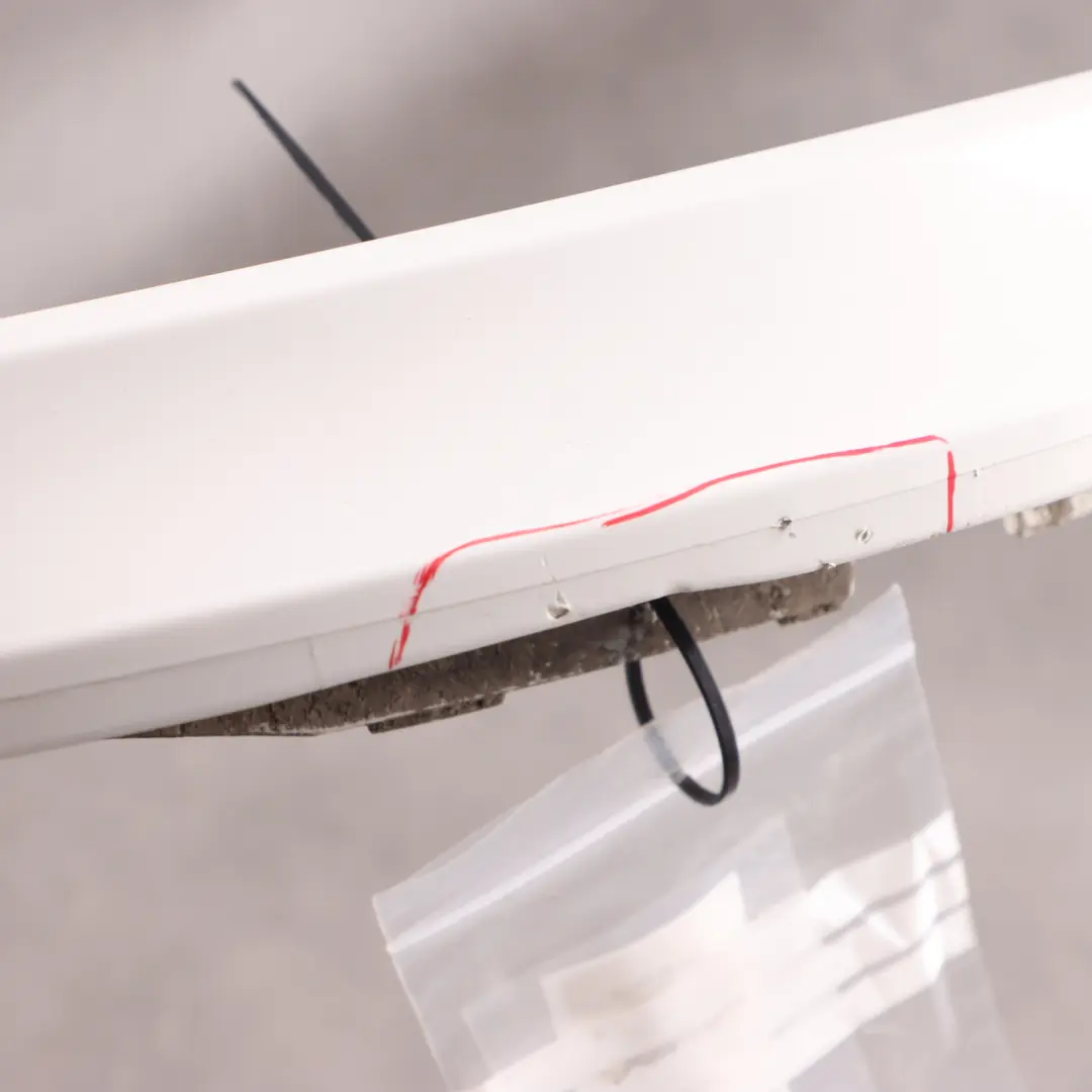 Arch Cover Rear Right O/S Alpine White - 300 to BMW X5 F15 M Sport Wheel with Part number 7378584 BMW X5 F15 M Sport Wheel Arch Cover Rear Right O/S Alpine White - 300 - SKU 7378584-AW - Part number 7378584