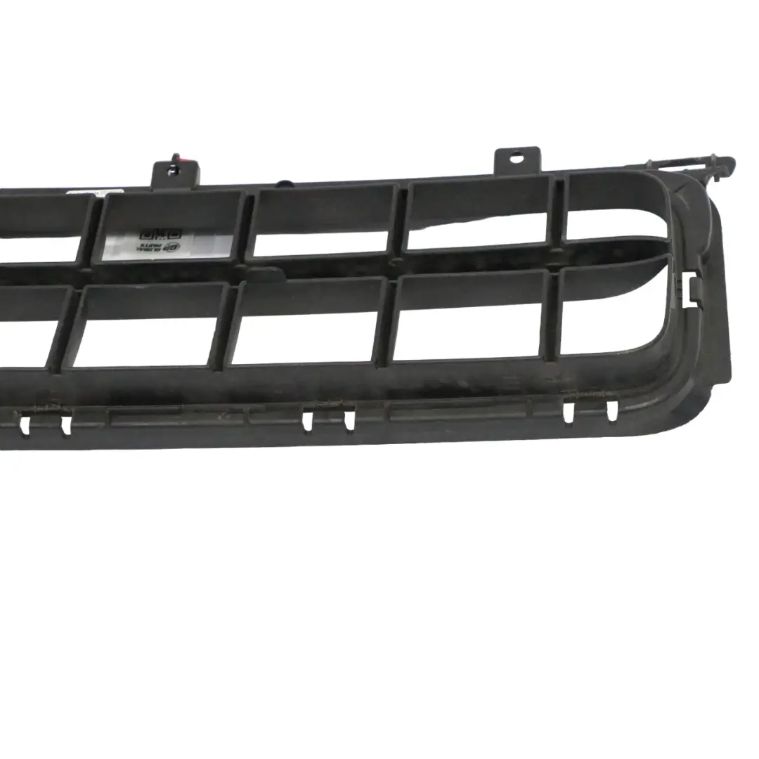 Dolna Kratka Atrapa PDC Zderzaka Przód do Mini Cooper F60 Countryman o numerze 7390526 Mini Cooper F60 Countryman Dolna Kratka Atrapa PDC Zderzaka Przód - SKU 7390526 - Numer Części 7390526