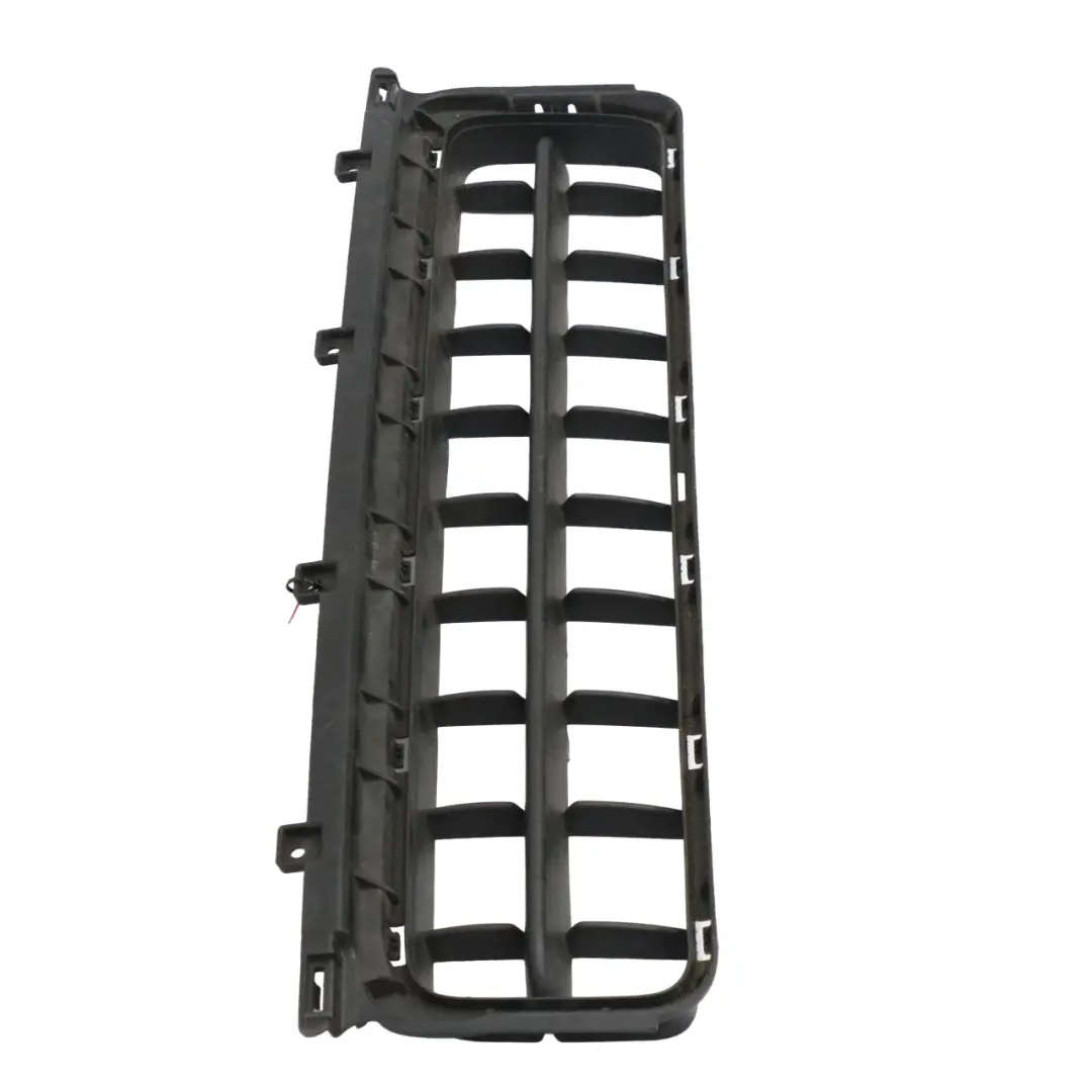 Paraurti anteriore Griglia inferiore PDC Nero per Mini Cooper F60 Countryman con numero di parte 7390526 Mini Cooper F60 Countryman Paraurti anteriore Griglia inferiore PDC Nero - SKU 7390526 - Numero di parte 7390526