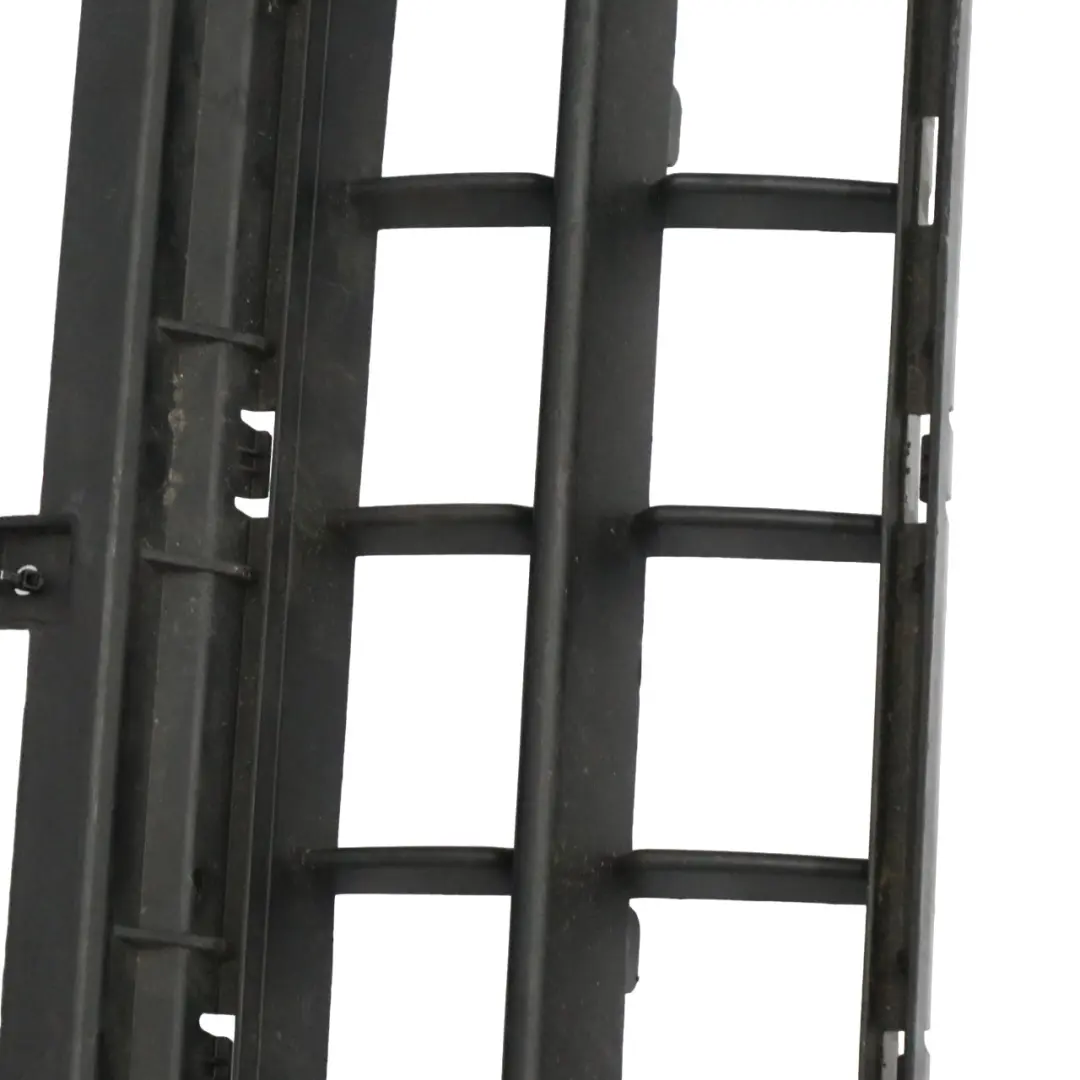 Frontstoßstange Unterer Kühlergrill PDC Grid für Mini Cooper F60 Countryman mit Teilenummer 7390526 Mini Cooper F60 Countryman Frontstoßstange Unterer Kühlergrill PDC Grid - SKU 7390526 - Teilenummer 7390526