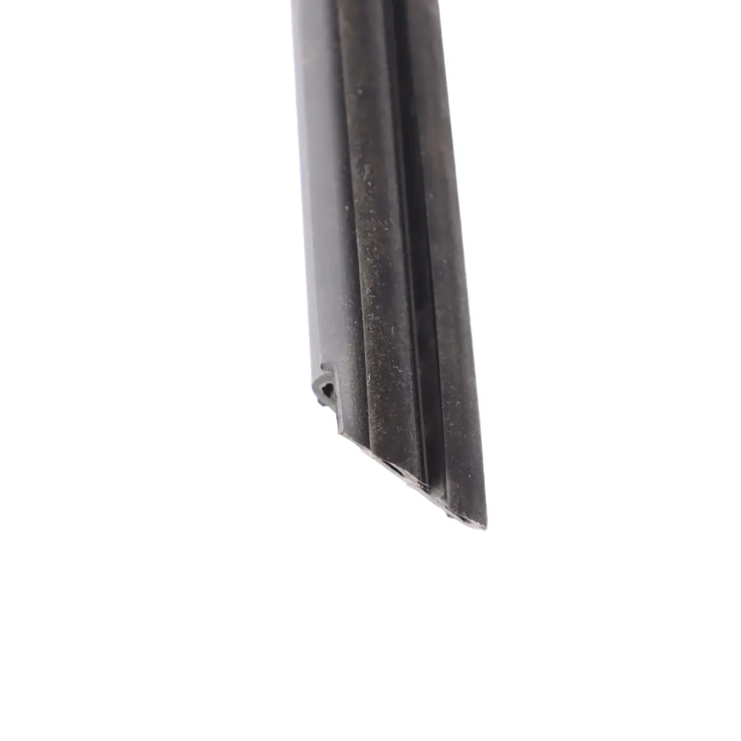 Joint de vitre BMW G20 G21 Porte avant gauche Joint intérieur pour à propos du numéro de pièce 7407419 Joint de vitre BMW G20 G21 Porte avant gauche Joint intérieur - SKU 7407419 - Numéro de pièce 7407419