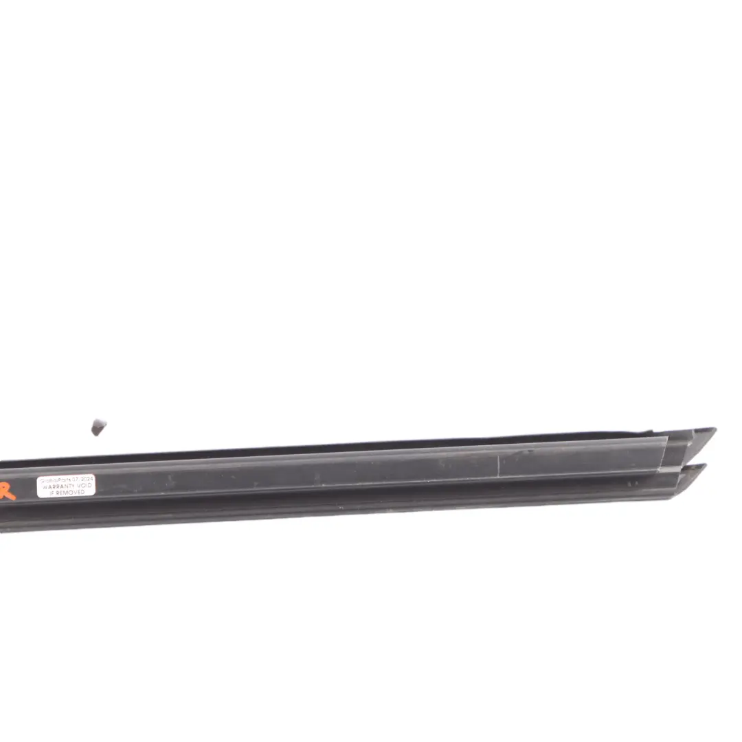 Junta Ventana Puerta Delantera Derecha Interior para BMW G20 G21 con número de pieza 7407420 BMW G20 G21 Junta Ventana Puerta Delantera Derecha Interior - SKU 7407420 - Número de pieza 7407420