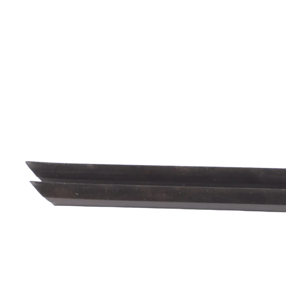 Junta Ventana Puerta Delantera Derecha Interior para BMW G20 G21 con número de pieza 7407420 BMW G20 G21 Junta Ventana Puerta Delantera Derecha Interior - SKU 7407420 - Número de pieza 7407420