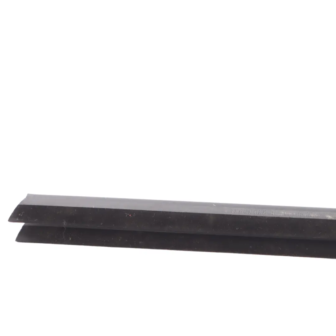 Junta de ventana BMW G20 G21 Puerta trasera derecha Junta interior para con número de pieza 7407422 Junta de ventana BMW G20 G21 Puerta trasera derecha Junta interior - SKU 7407422 - Número de pieza 7407422