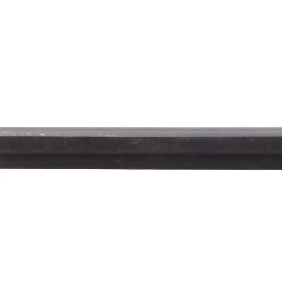 Window Seal BMW G20 G21 Rear Door Right O/S Inner Gasket to with Part number 7407422 Window Seal BMW G20 G21 Rear Door Right O/S Inner Gasket - SKU 7407422 - Part number 7407422