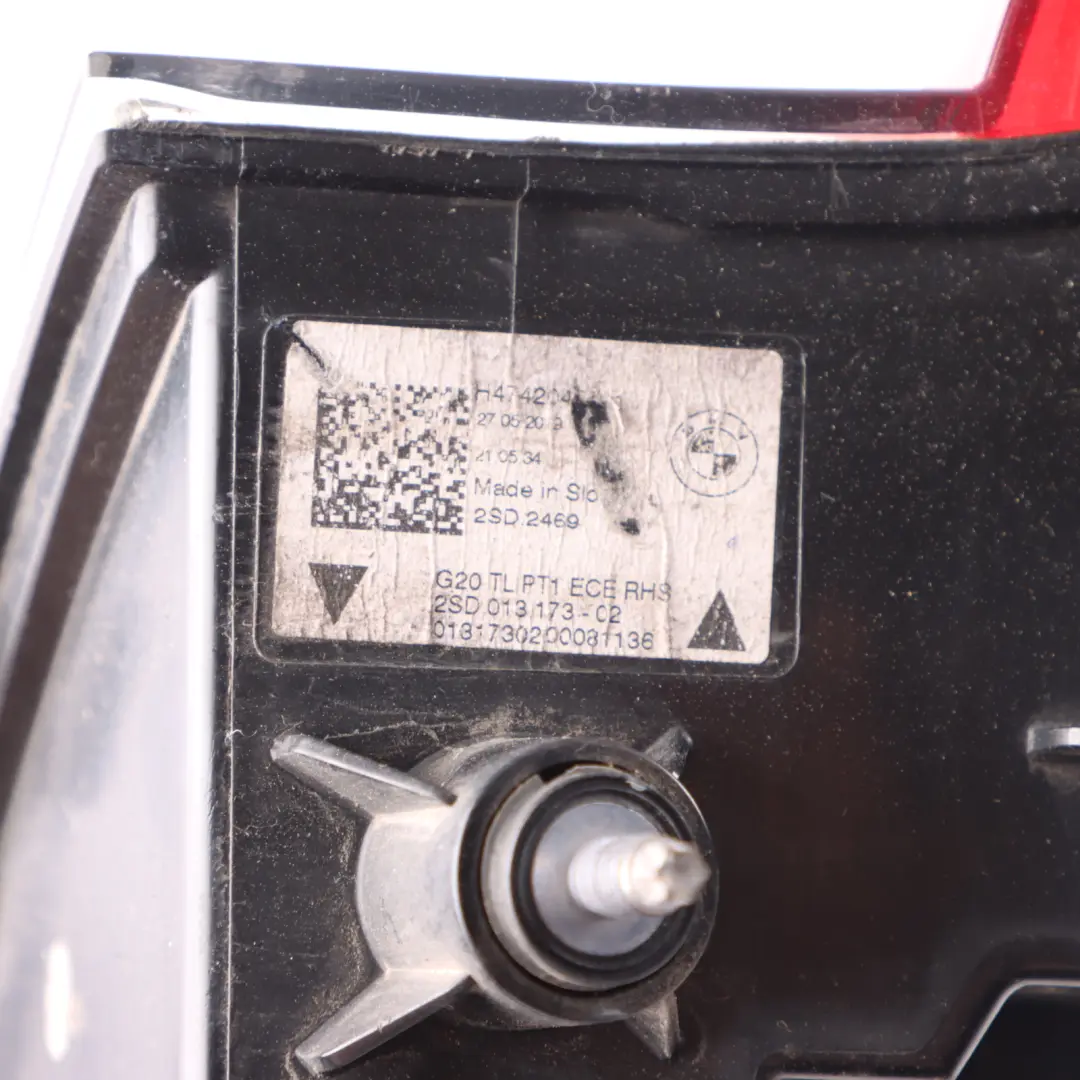 Right O/S Light Lamp Side Panel Tail Light LED to BMW G20 Rear with Part number 7420450 BMW G20 Rear Right O/S Light Lamp Side Panel Tail Light LED - SKU 7420450 - Part number 7420450