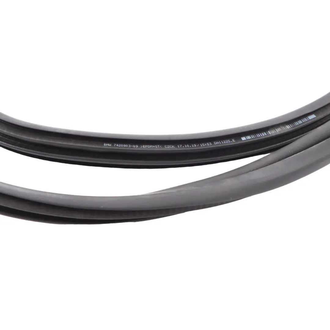 Junta Protección Borde Trasero Puerta Izquierda Derecha para BMW X2 F39 con número de pieza 7420830 BMW X2 F39 Junta Protección Borde Trasero Puerta Izquierda Derecha - SKU 7420830 - Número de pieza 7420830