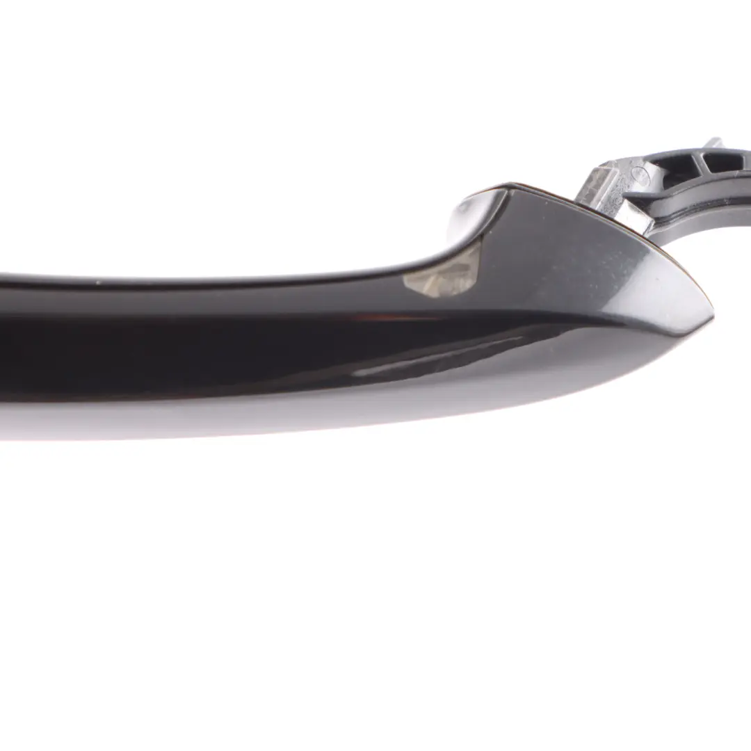 Door Handle Painted Exterior Left Black Sapphire 475 to BMW F90 G30 G31 G32 with Part number 7443019 BMW F90 G30 G31 G32 Door Handle Painted Exterior Left Black Sapphire 475 - SKU 7443019 - Part number 7443019