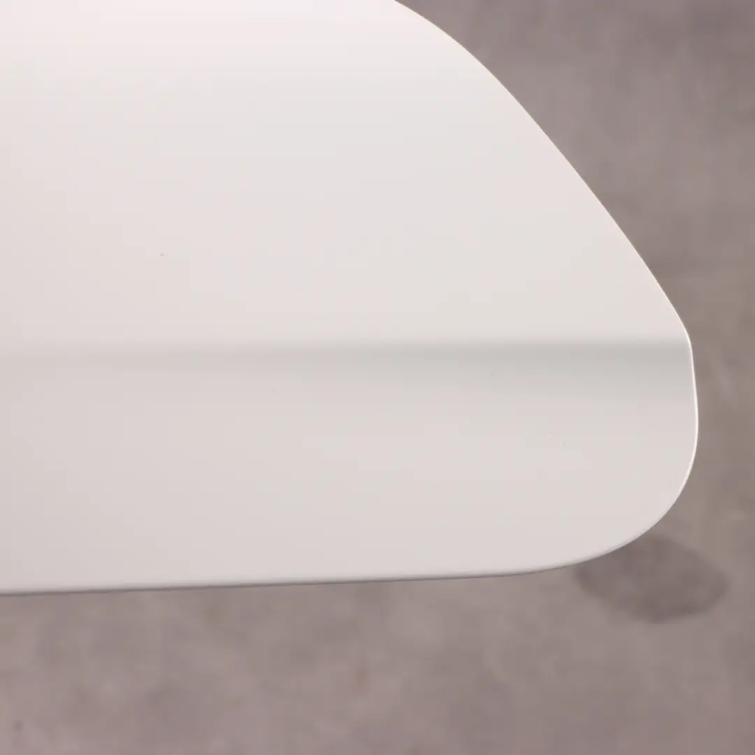 Pannello Rivestimento Serbatoio Carburante Bianco Alpino 300 per BMW F40 con numero di parte 7454413 BMW F40 Pannello Rivestimento Serbatoio Carburante Bianco Alpino 300 - SKU 7454413-AW - Numero di parte 7454413