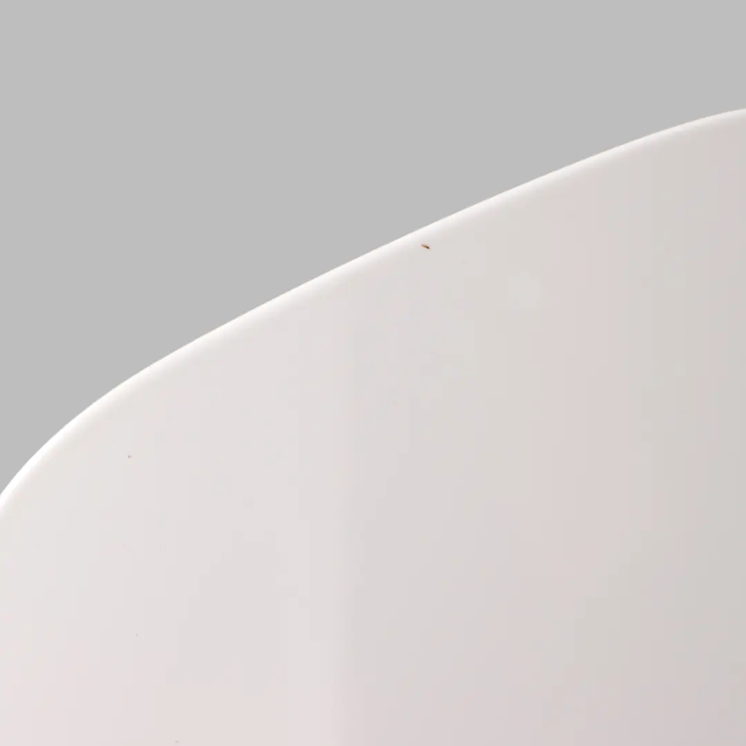 Pannello Rivestimento Serbatoio Carburante Bianco Alpino 300 per BMW F40 con numero di parte 7454413 BMW F40 Pannello Rivestimento Serbatoio Carburante Bianco Alpino 300 - SKU 7454413-AW - Numero di parte 7454413