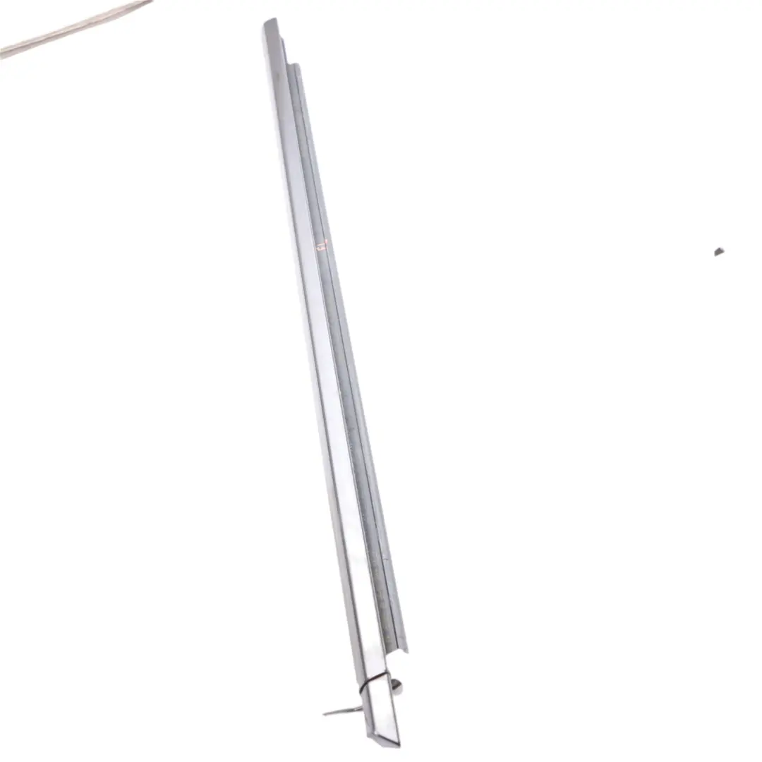 Copertura Canale Porta Anteriore Sinistra Finitura Lucida per BMW G20 G21 con numero di parte 7465149 BMW G20 G21 Copertura Canale Porta Anteriore Sinistra Finitura Lucida - SKU 7465149 - Numero di parte 7465149