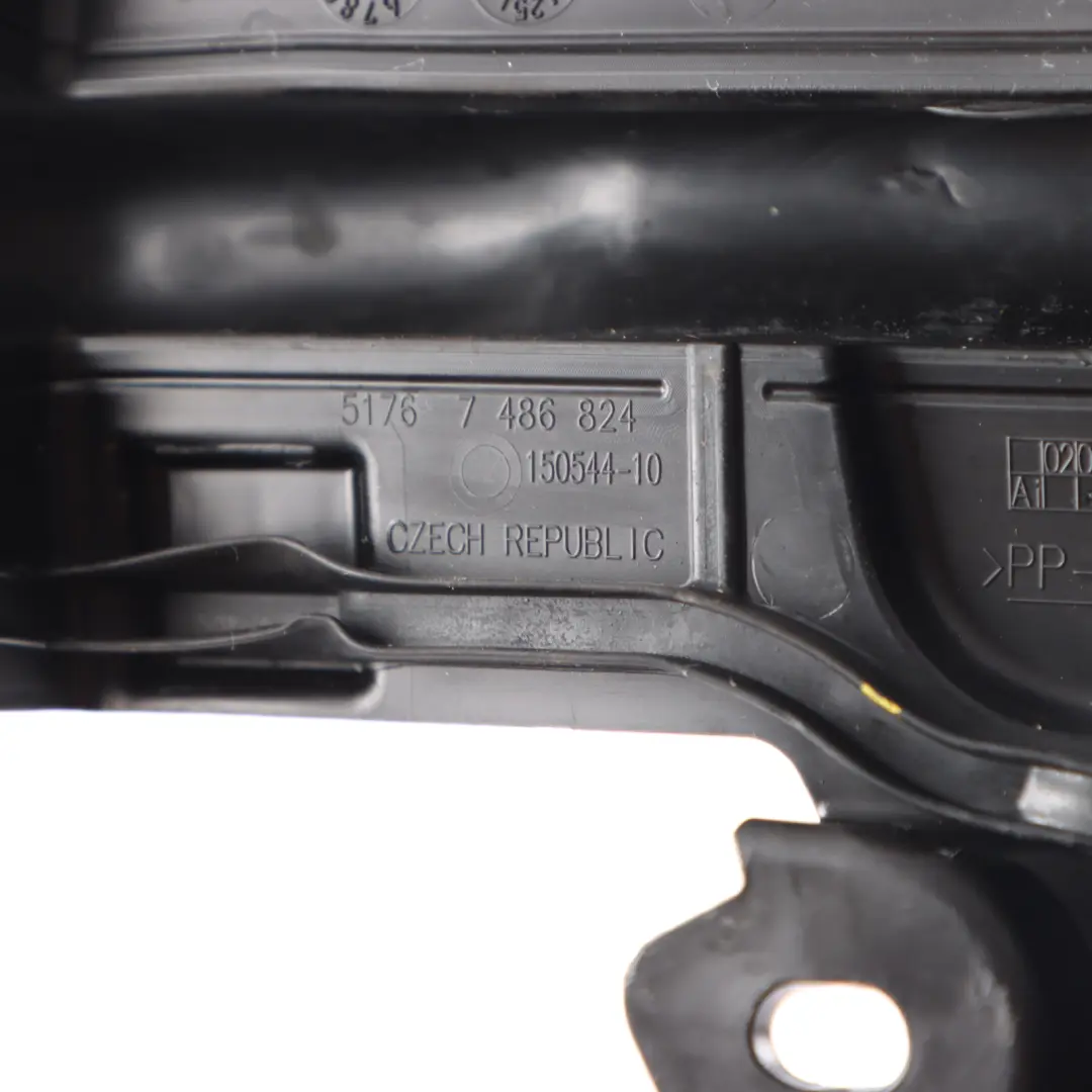 Front Right O/S Rubber Seal Gasket Engine Hood Bonnet to BMW G22 G23 G26 with Part number 7486824 BMW G22 G23 G26 Front Right O/S Rubber Seal Gasket Engine Hood Bonnet - SKU 7486824 - Part number 7486824