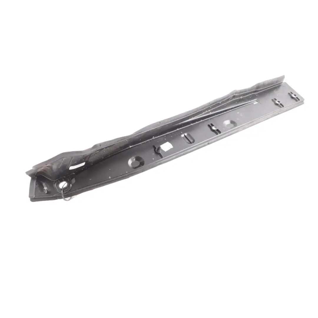 Panel Lateral Trasero Izquierdo Inferior Revestimiento para BMW G22 G26 con número de pieza 7486825 BMW G22 G26 Panel Lateral Trasero Izquierdo Inferior Revestimiento - SKU 7486825 - Número de pieza 7486825
