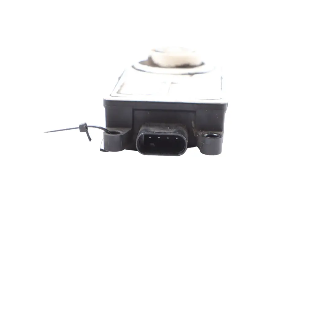 Flap Actuator BMW X3 G01 X4 G02 Grille Air Active Flap Actuator Upper to with Part number 7493167 Flap Actuator BMW X3 G01 X4 G02 Grille Air Active Flap Actuator Upper - SKU 7493167 - Part number 7493167