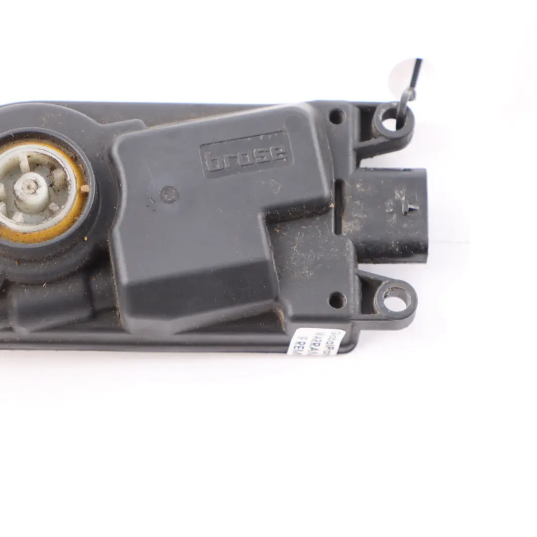 Flap Actuator BMW X3 G01 X4 G02 Grille Air Active Flap Actuator Upper to with Part number 7493167 Flap Actuator BMW X3 G01 X4 G02 Grille Air Active Flap Actuator Upper - SKU 7493167 - Part number 7493167