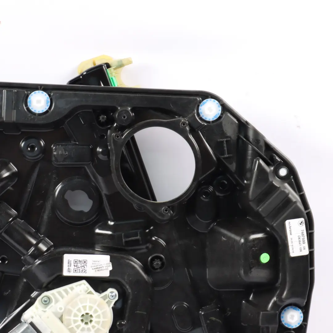 Mechanizm Podnoszenia Szyby Drzwi Przód Lewy do BMW G01 o numerze 7498147 BMW G01 Mechanizm Podnoszenia Szyby Drzwi Przód Lewy - SKU 7498147 - Numer Części 7498147