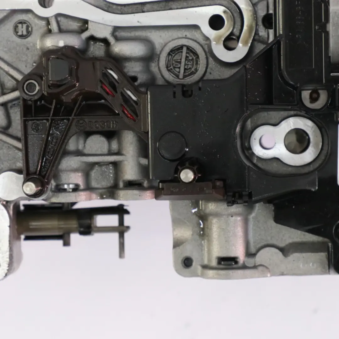 Mechatronics Drive Automatic Gearbox GA8HP45Z to BMW F20 F21 F22 F30 F31 F32 with Part number 7647840 BMW F20 F21 F22 F30 F31 F32 Mechatronics Drive Automatic Gearbox GA8HP45Z - SKU 7647840 - Part number 7647840