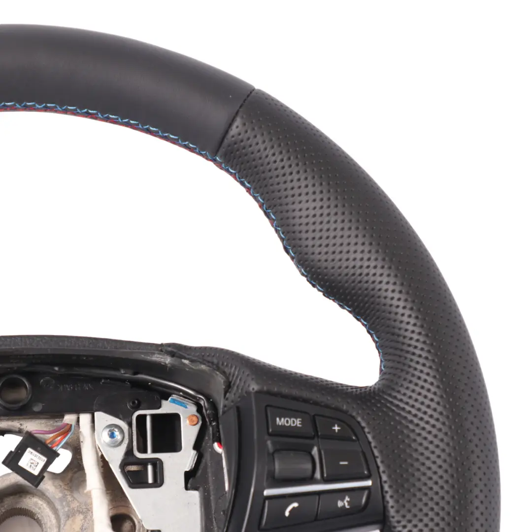 Volant BMW F10 F11 F12 M Sport NOUVEAU Cuir Noir Assistant de Couloir pour à propos du numéro de pièce 7842809 Volant BMW F10 F11 F12 M Sport NOUVEAU Cuir Noir Assistant de Couloir - SKU 7842809-1 - Numéro de pièce 7842809