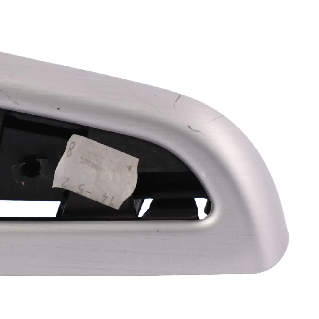 Armlehne Hinten Links Trim Gebürstetes Aluminium für BMW E46 Cabrio mit Teilenummer 7895833 BMW E46 Cabrio Armlehne Hinten Links Trim Gebürstetes Aluminium - SKU 7895833 - Teilenummer 7895833