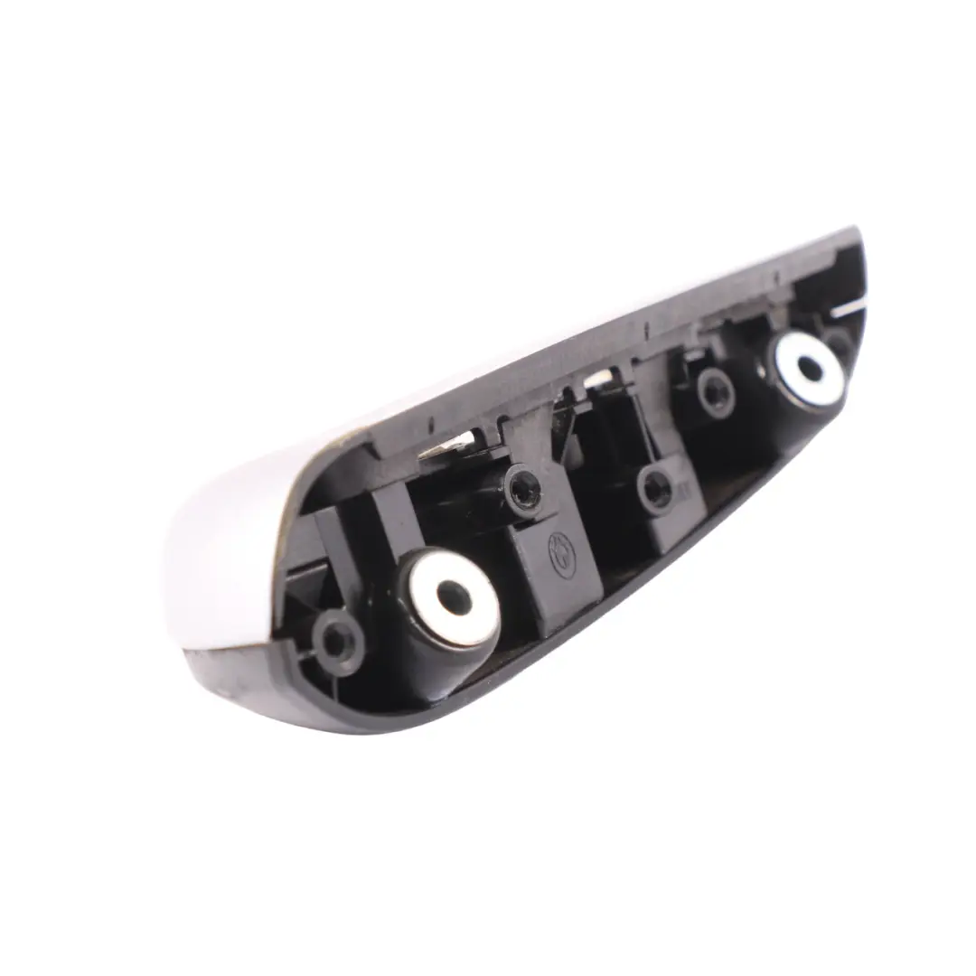 Accoudoir Arrière Gauche Trim Aluminium Brossé pour BMW E46 Cabriolet à propos du numéro de pièce 7895833 BMW E46 Cabriolet Accoudoir Arrière Gauche Trim Aluminium Brossé - SKU 7895833 - Numéro de pièce 7895833