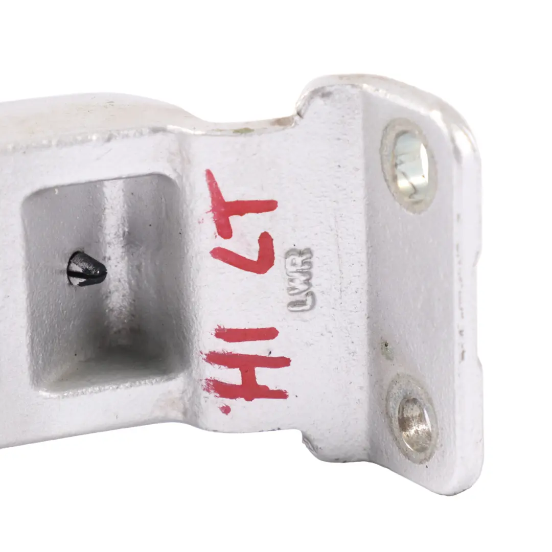 Dolny Zawias Drzwi Bagażnika Lewy Tył do Hyundai H-1 o numerze 79750-4H800 Hyundai H-1 Dolny Zawias Drzwi Bagażnika Lewy Tył - SKU 79750-4H800-SLS - Numer Części 79750-4H800