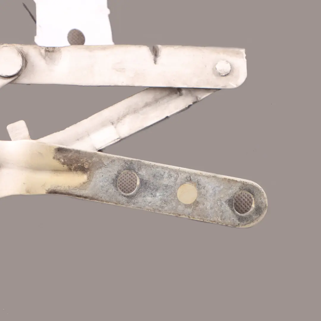 Hood Bonnet Hinge Left N/S Candy White - LB9A to Volkswagen Transporter T5 Engine with Part number 7H0823301D-CAM Volkswagen Transporter T5 Engine Hood Bonnet Hinge Left N/S Candy White - LB9A - SKU 7H0823301D-CAN - Part number 7H0823301D-CAM