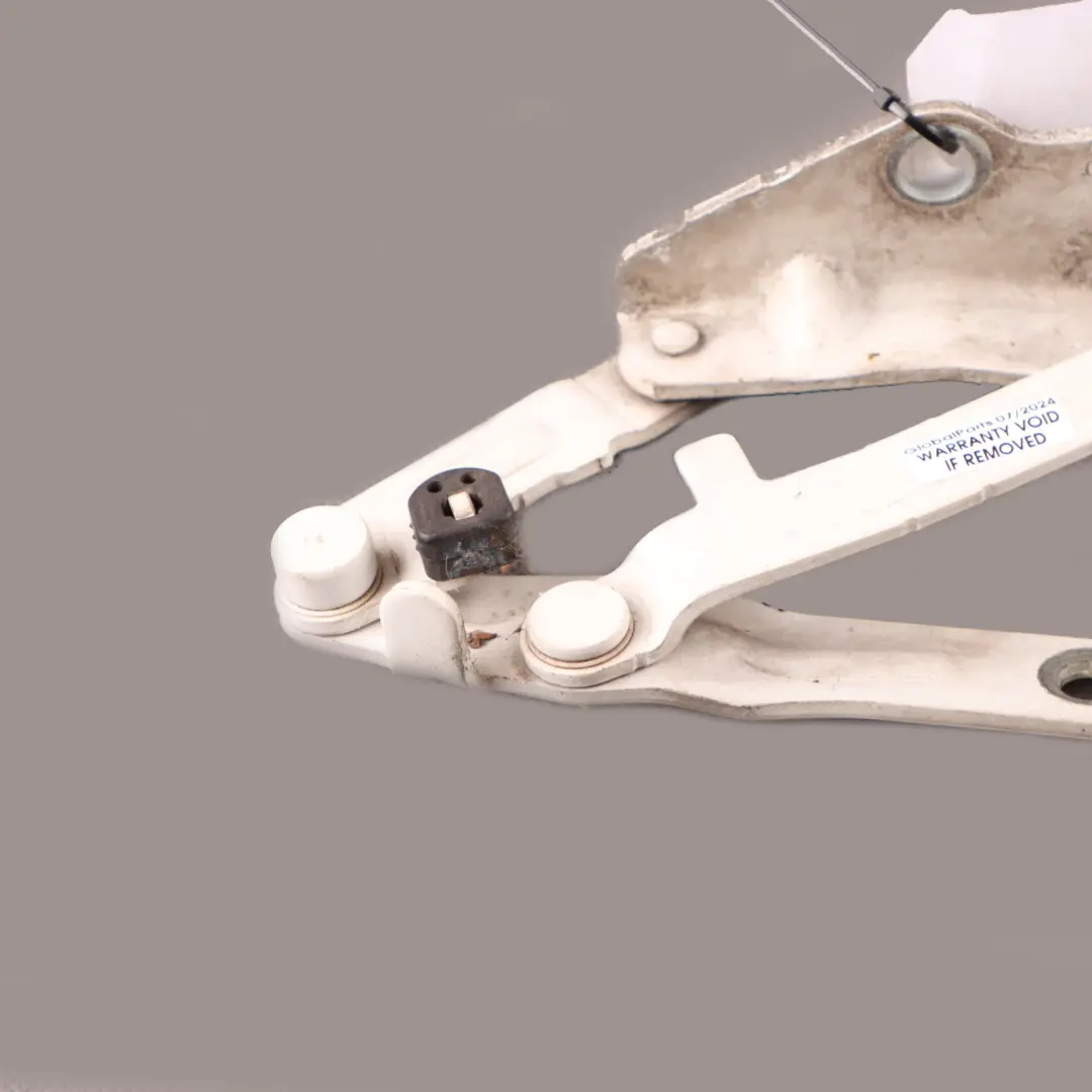 Hood Bonnet Hinge Right O/S Candy White - LB9A to Volkswagen Transporter T5 Engine with Part number 7H0823302D-CAM Volkswagen Transporter T5 Engine Hood Bonnet Hinge Right O/S Candy White - LB9A - SKU 7H0823302D-CAN - Part number 7H0823302D-CAM