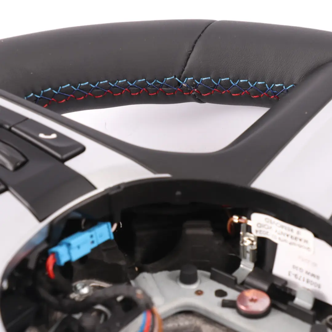 NUOVO NERO Pelle Cambio al Volante per Volante BMW G30 G31 G32 X5 G05 M Sport con numero di parte 8008179 Volante BMW G30 G31 G32 X5 G05 M Sport NUOVO NERO Pelle Cambio al Volante - SKU 8008179-3 - Numero di parte 8008179