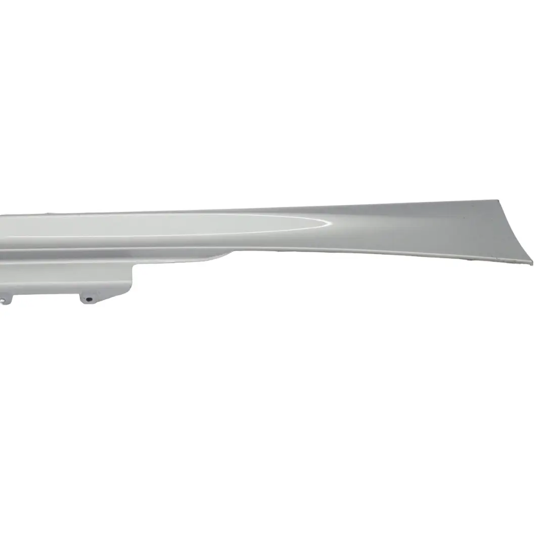 BMW F21 F22 M Sport Bande de seuil latérale droite Glacier Silver Metallic A83 - SKU 8056818-GSB - Numéro de pièce 8056818