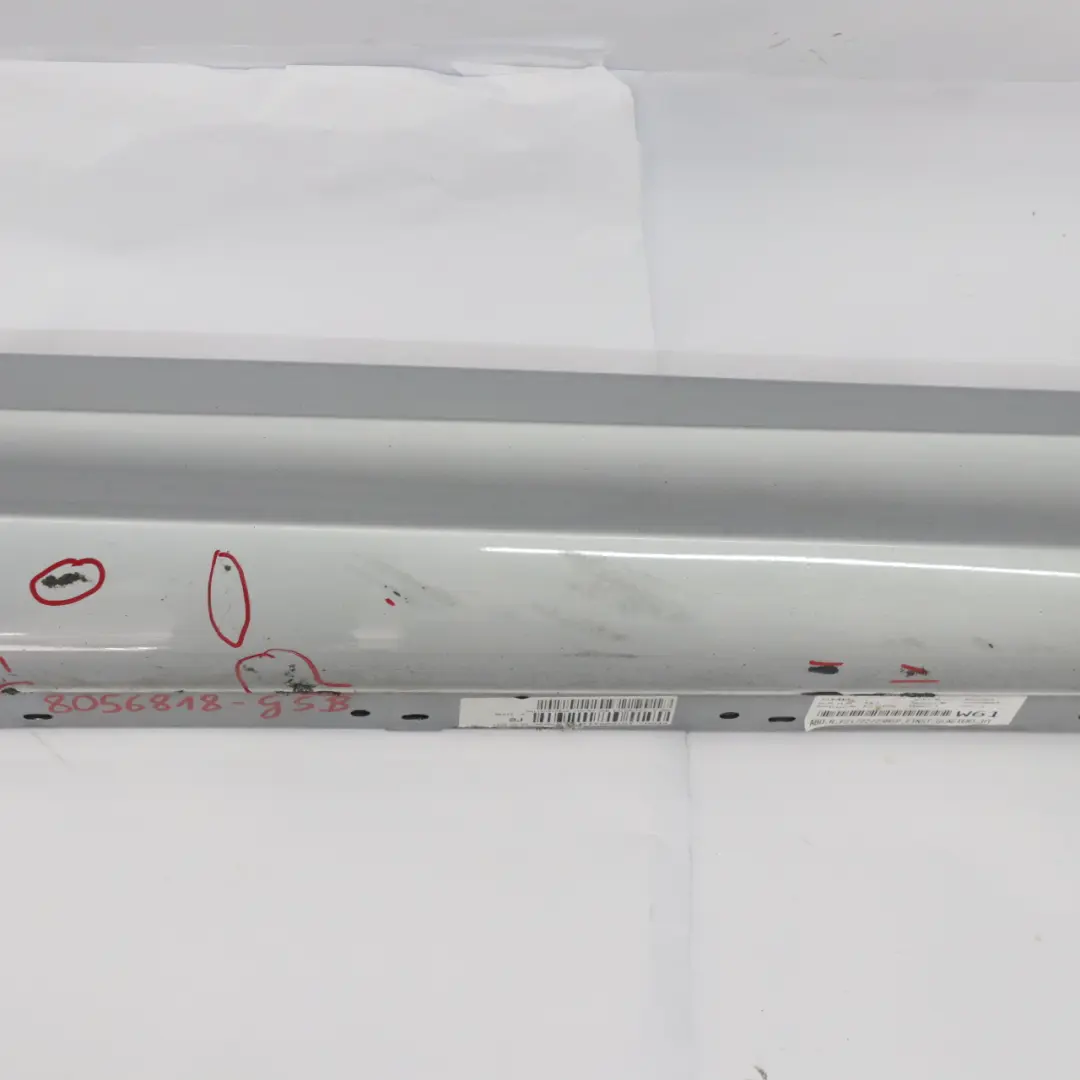 BMW F21 F22 M Sport Listón de umbral Faldón Lateral Derecho Glacier Silver - A83 - SKU 8056818-GSB - Número de pieza 8056818