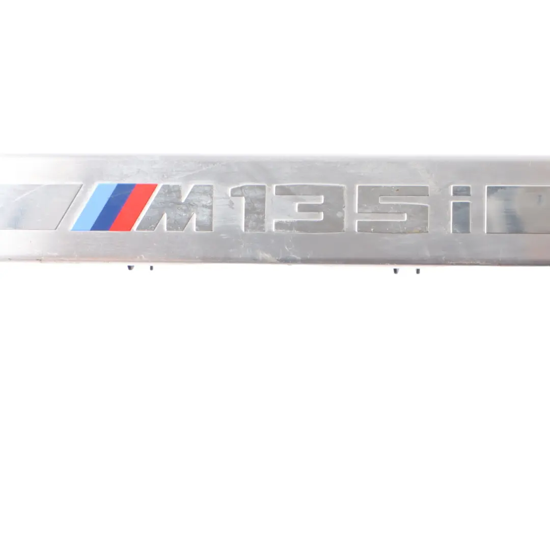 M135Ix Striscia Copertura Ingresso Step Plate Anteriore Sinistro Destro per BMW F40 con numero di parte 8072730 BMW F40 M135Ix Striscia Copertura Ingresso Step Plate Anteriore Sinistro Destro - SKU 8072730-1 - Numero di parte 8072730