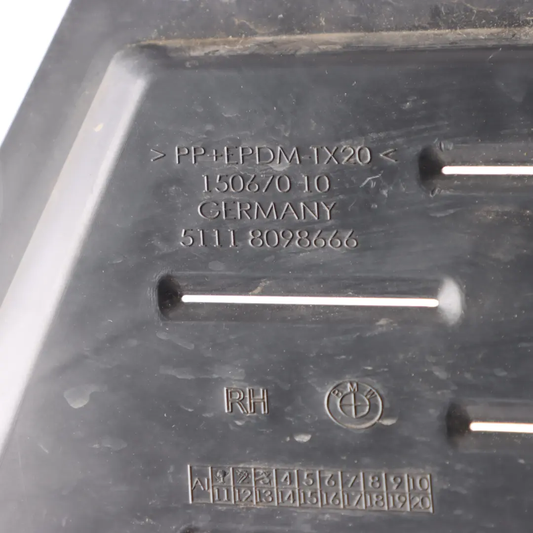 Front Bumper Bonnet Grille Right O/S Vent Duct to BMW G30 with Part number 8098666 BMW G30 Front Bumper Bonnet Grille Right O/S Vent Duct - SKU 8098666 - Part number 8098666