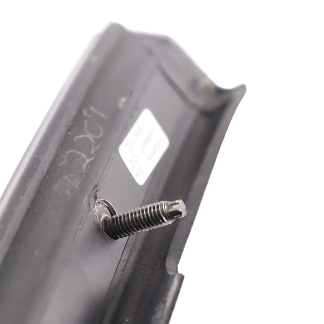 Guide de fenêtre Joint central droit d'étanchéité pour BMW M3 E46 Convertible à propos du numéro de pièce 8229830 BMW M3 E46 Convertible Guide de fenêtre Joint central droit d'étanchéité - SKU 8229830 - Numéro de pièce 8229830