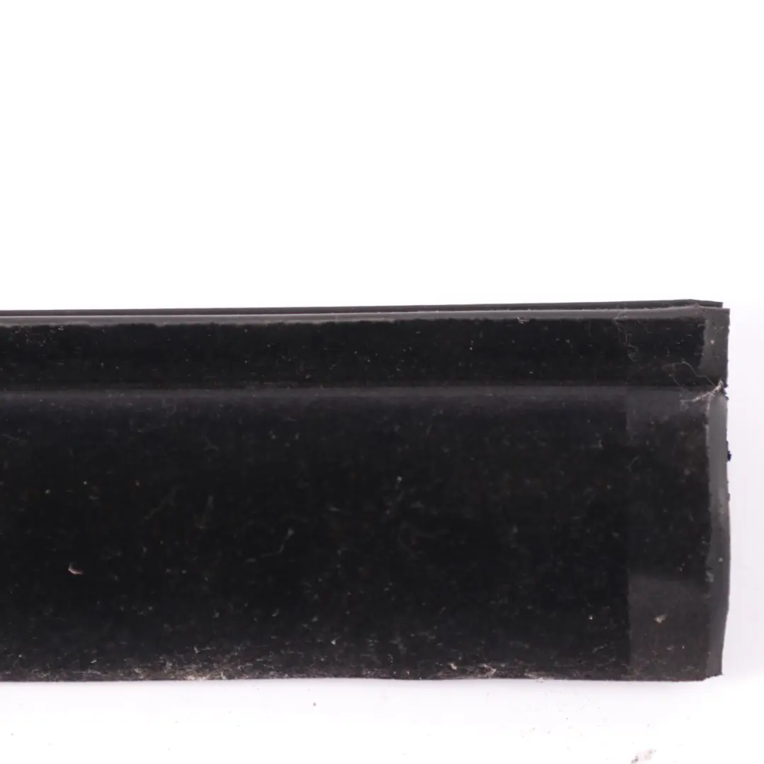 Guida finestra destra Centro Guarnizione Striscia Meteo per BMW 3 E46 Cabrio con numero di parte 8229830 BMW 3 E46 Cabrio Guida finestra destra Centro Guarnizione Striscia Meteo - SKU 8229830 - Numero di parte 8229830