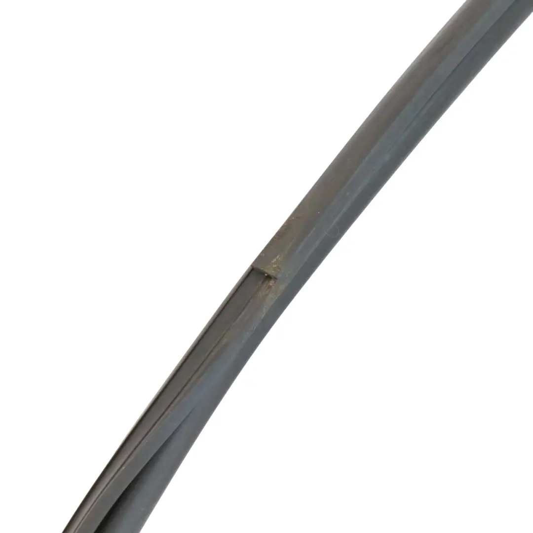 Puerta Delantera Izquierda Burlete Junta para Hyundai H-1 con número de pieza 82530-4H000 Hyundai H-1 Puerta Delantera Izquierda Burlete Junta - SKU 82530-4H000 - Número de pieza 82530-4H000