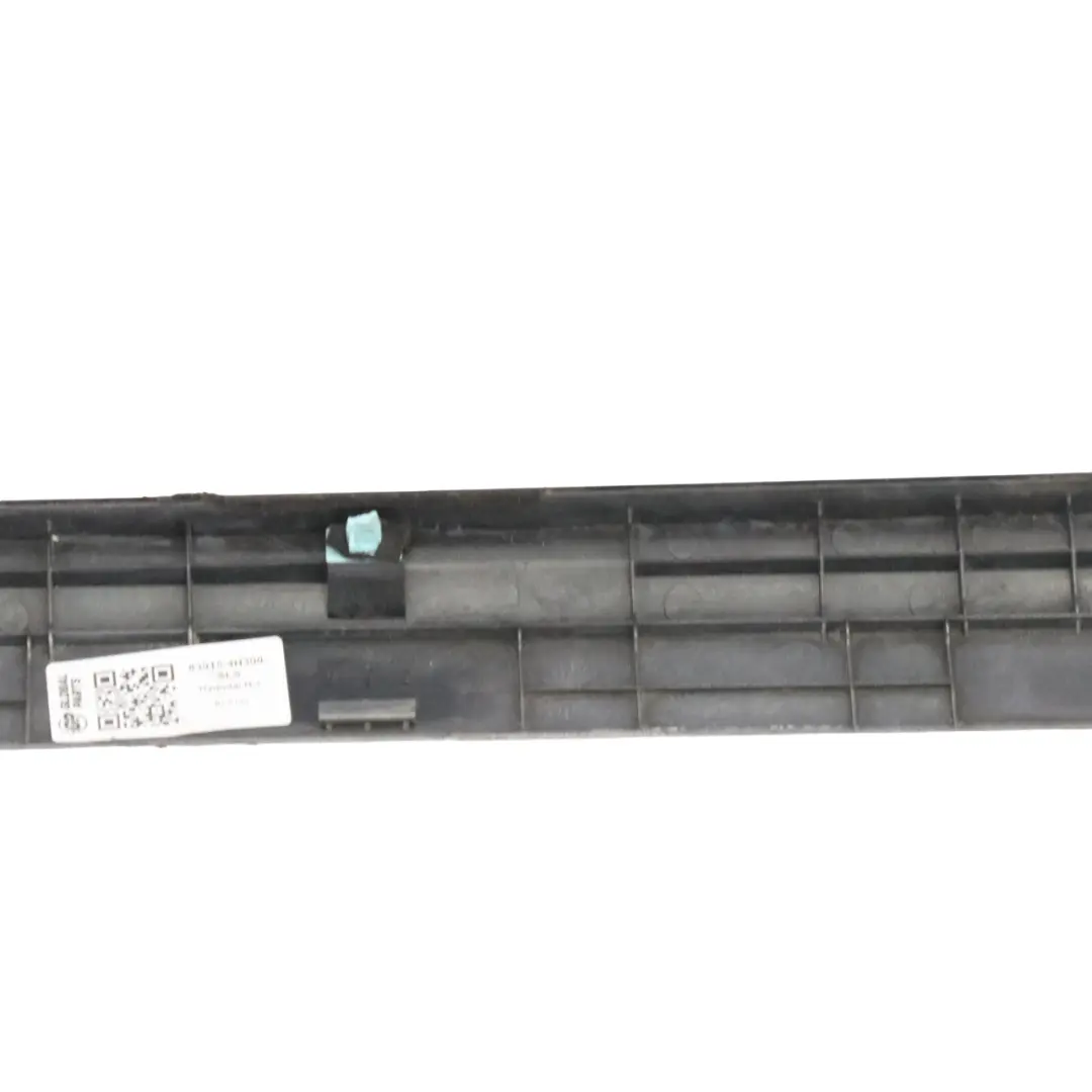 Sliding Door Moulding Trim Strip Side Left N/S Sleek Silver to Hyundai H-1 with Part number 83915-4H300 Hyundai H-1 Sliding Door Moulding Trim Strip Side Left N/S Sleek Silver - SKU 83915-4H300-SLS - Part number 83915-4H300