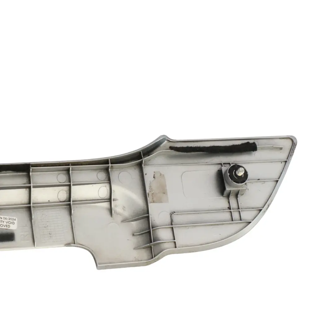 Sliding Door Moulding Trim Side Right O/S Sleek Silver Metallic to Hyundai H-1 with Part number 83925-4H300 Hyundai H-1 Sliding Door Moulding Trim Side Right O/S Sleek Silver Metallic - SKU 83925-4H300-SLS - Part number 83925-4H300