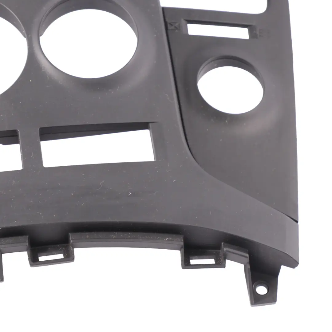 Couvercle central Cadre bord Panneau garniture noir pour Hyundai H-1 à propos du numéro de pièce 84741-4H000WK Hyundai H-1 Couvercle central Cadre bord Panneau garniture noir - SKU 84741-4H000WK - Numéro de pièce 84741-4H000WK