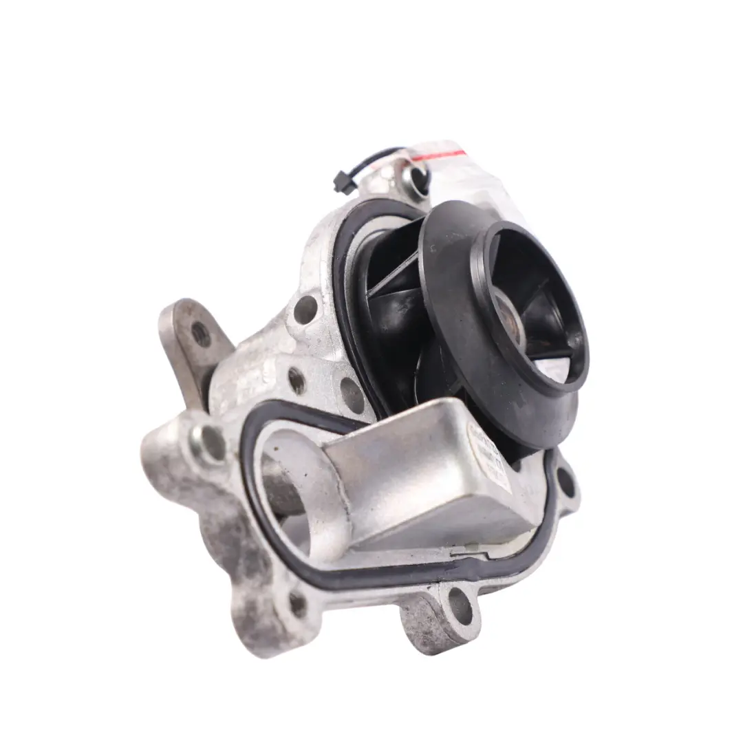 Pompa Wody do BMW X3 G01 G20 G30 o numerze 8482250 BMW X3 G01 G20 G30 Pompa Wody - SKU 8482250 - Numer Części 8482250