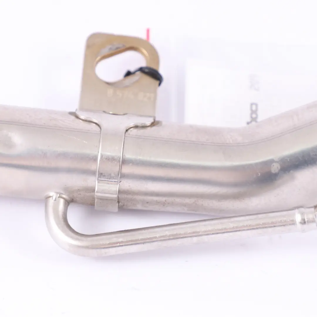 B57 Przewód Rura EGR Recyrkulacji Spalin do BMW G11 G12 G20 G21 G30 o numerze 8574821 BMW G11 G12 G20 G21 G30 B57 Przewód Rura EGR Recyrkulacji Spalin - SKU 8574821 - Numer Części 8574821