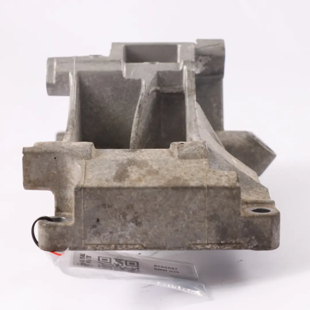  Water Pump Carrier BMW G20 G21 G30 G31 B57 Coolant Pump Block Support - SKU 8588887 - Part number 8588887