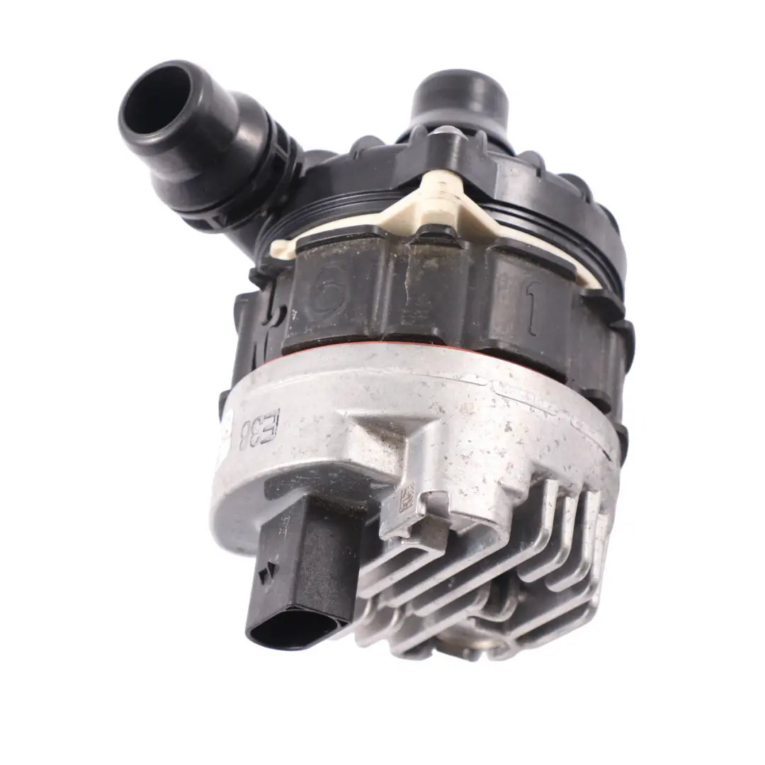 Bomba Auxiliar de Agua Refrigerante para BMW F98 con número de pieza 8686899 BMW F98 Bomba Auxiliar de Agua Refrigerante - SKU 8686899-1 - Número de pieza 8686899